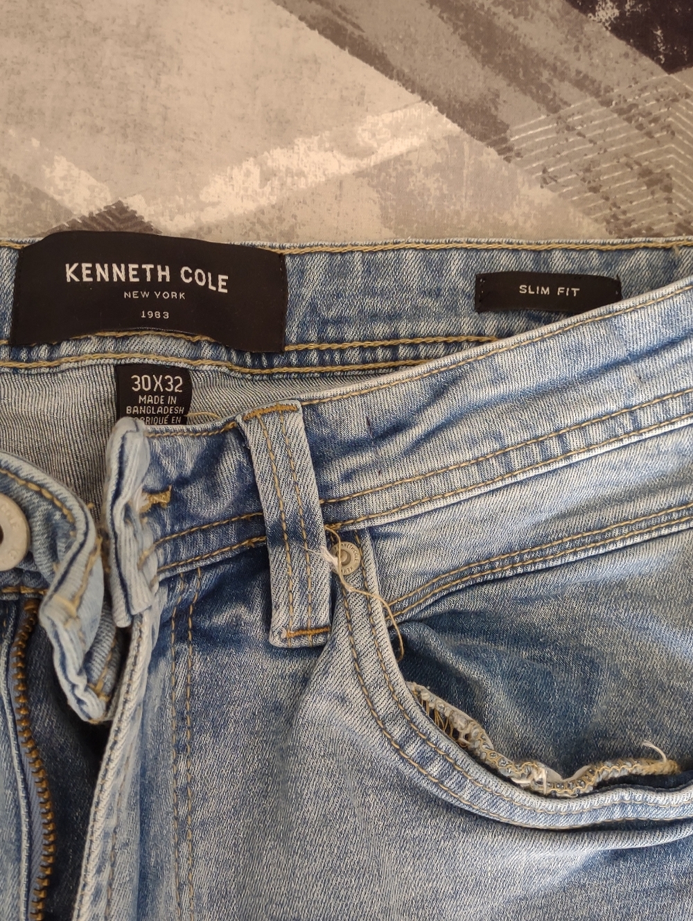 Kenneth Cole Jeans - Picture 2 of 6